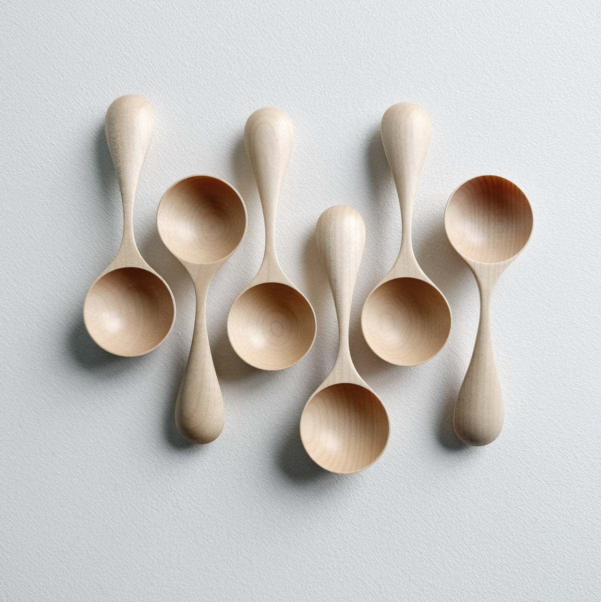 Curvy scoop