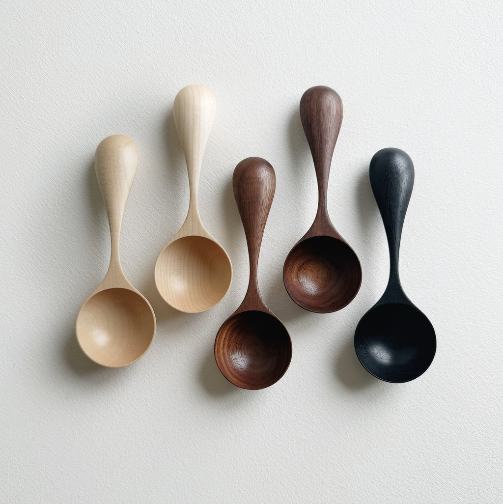 Curvy scoop