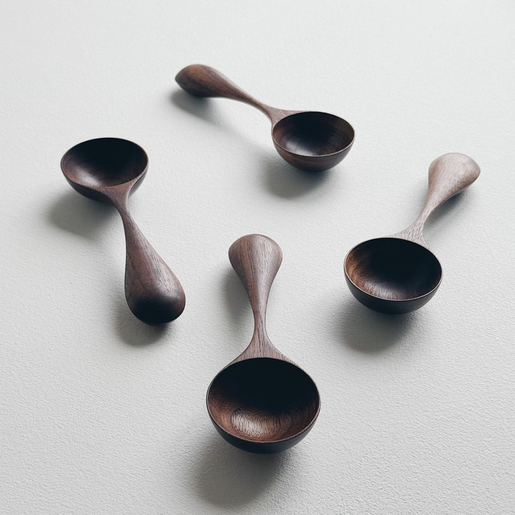 Curvy scoop