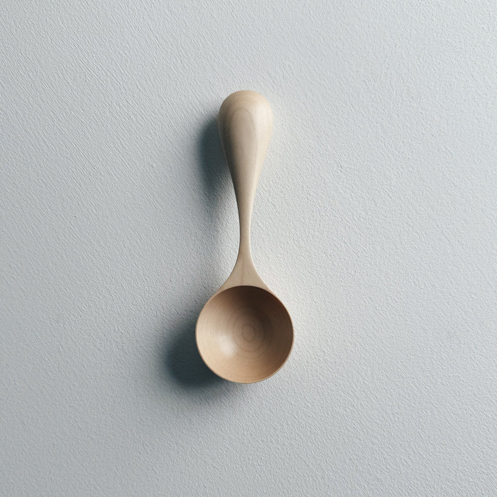Curvy scoop in sycamore