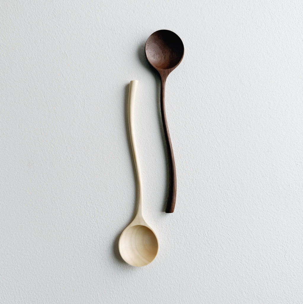 Curvy spoon