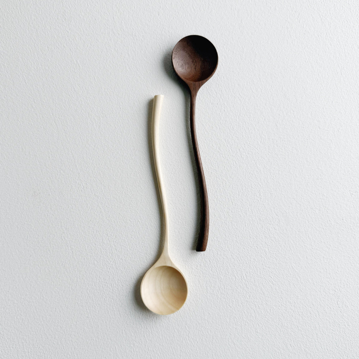 Curvy spoon