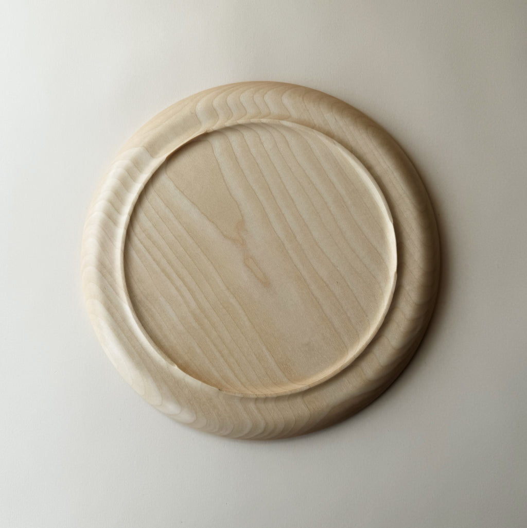 Landed plate in sycamore