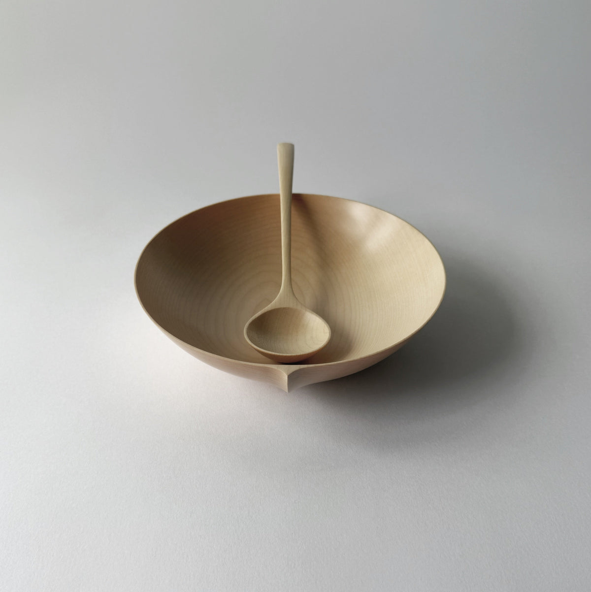 Large bowl & spoon set in sycamore