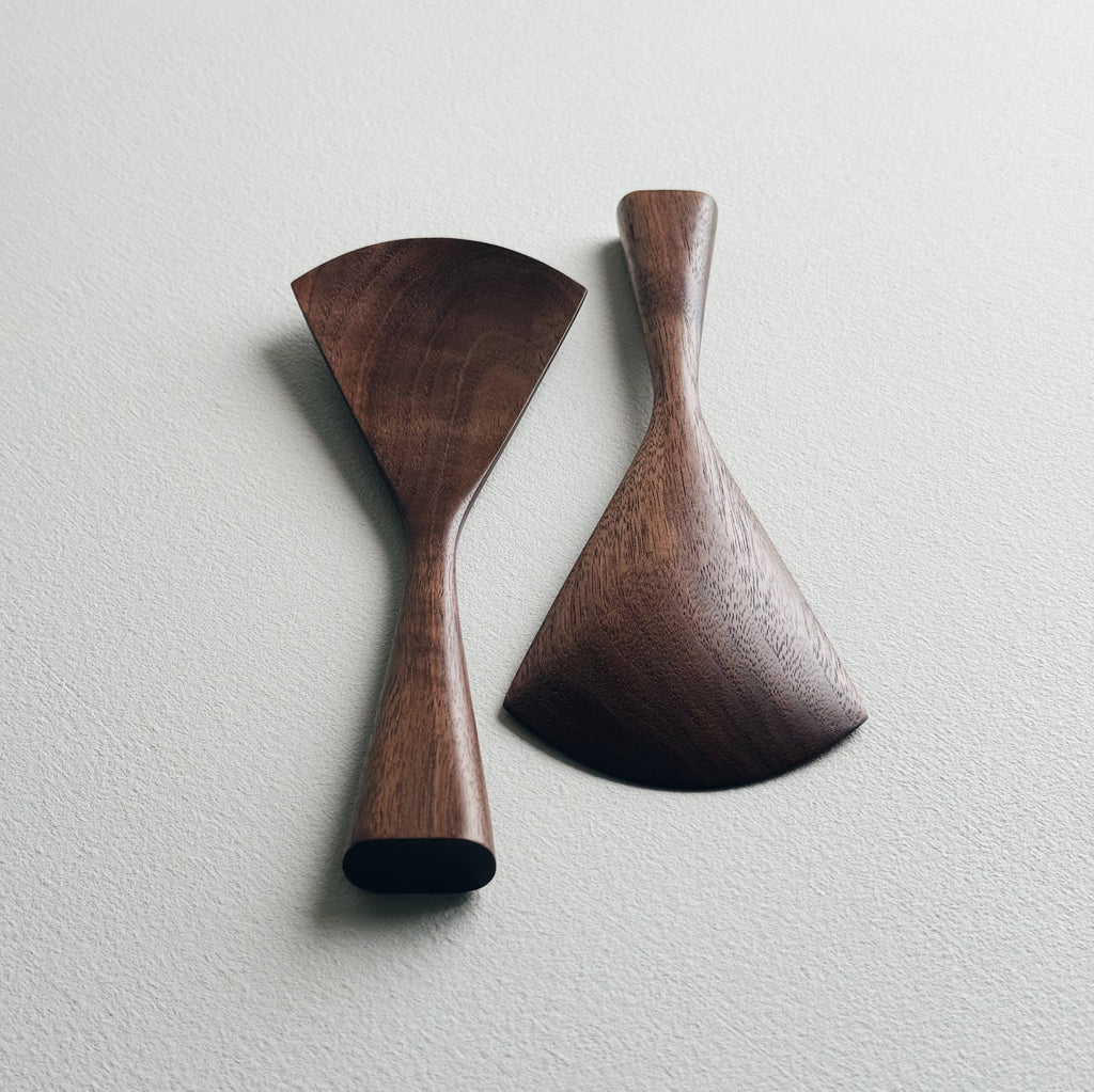 Rice serving paddle