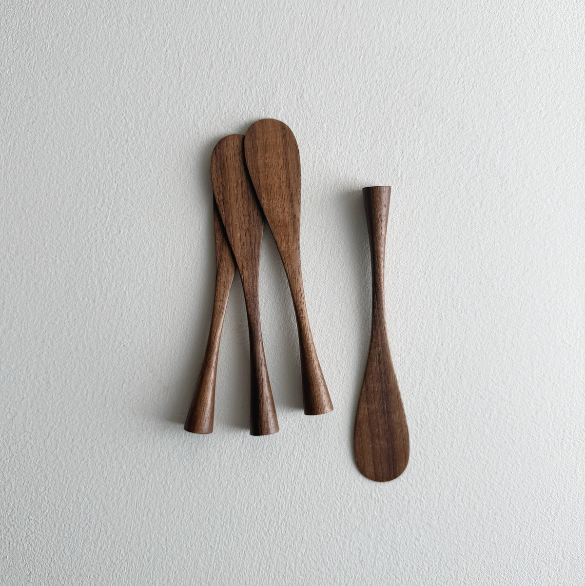 Spreading paddle rounded handle