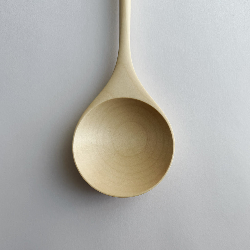 Serving spoon